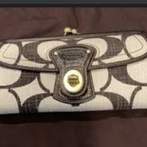 ISO Stylish Black and White Women's Clutch